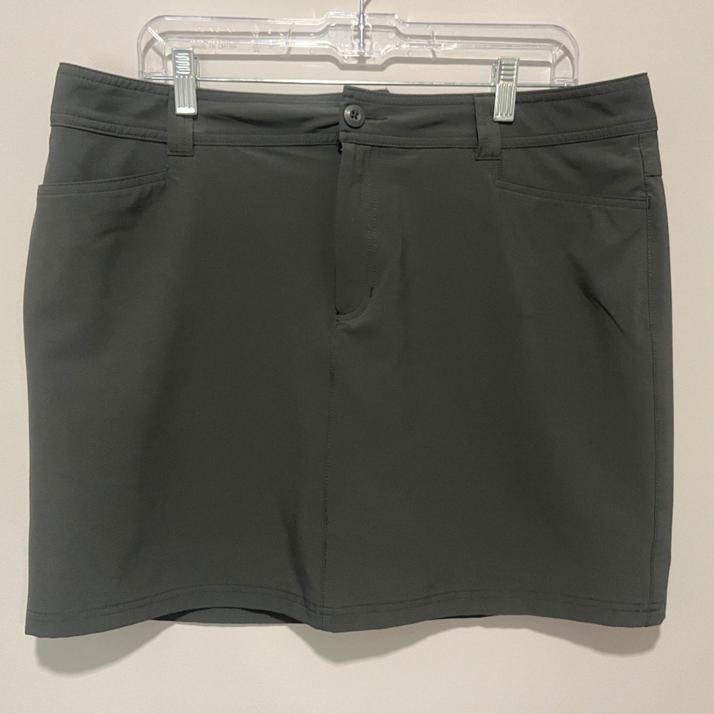 Eddie Bauer Athletic skorts, Gray, Size 12